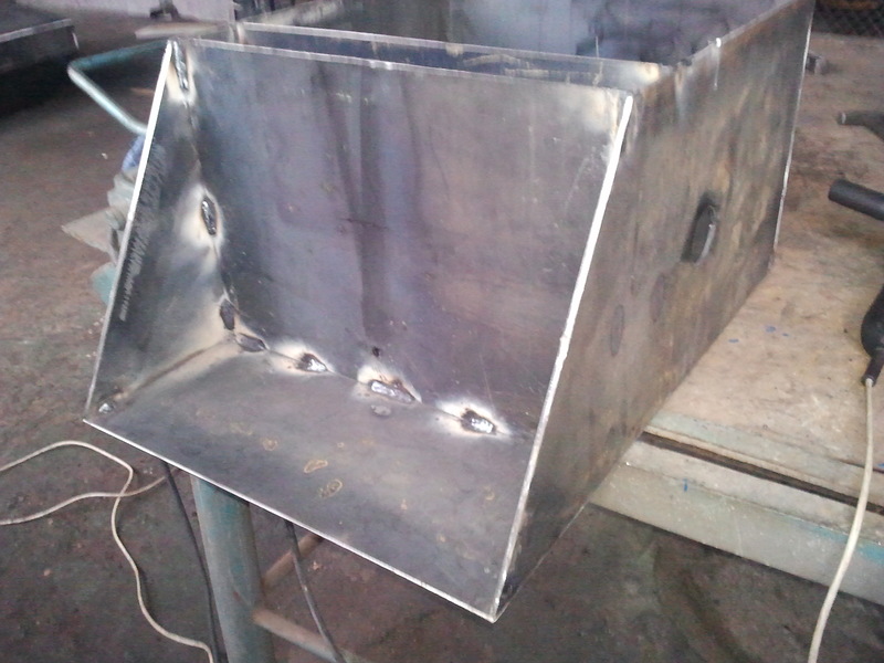 Очередная вундервафля ВСУ - украинский народный танк Очередная вундервафля ВСУ - украинский народный танк