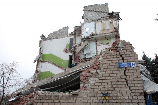 Фоторепортаж из г. Снежное: Здесь каждый ополченец понимает, за что воюет.