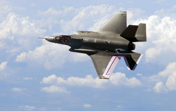 СМИ: Каждый истребитель F-35 обойдётся США дороже, чем равная ему по весу куча золота СМИ: Каждый истребитель F-35 обойдётся США дороже, чем равная ему по весу куча золота