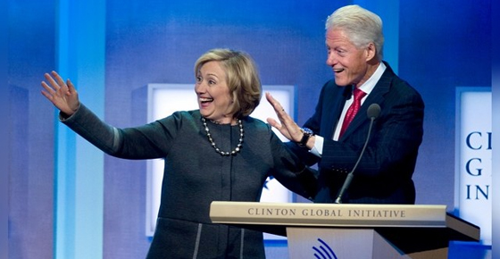 Пол Крейг Робертс: Клинтоны в Белом доме «доиграются» до войны с Россией Пол Крейг Робертс: Клинтоны в Белом доме «доиграются» до войны с Россией