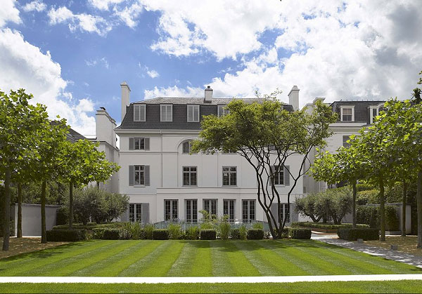 Самым дорогим особняком в мире СМИ назвали дом украинского олигарха Самым дорогим особняком в мире СМИ назвали дом украинского олигарха