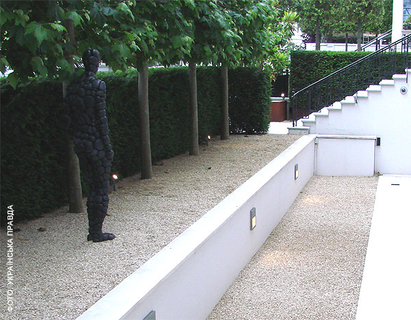 Самым дорогим особняком в мире СМИ назвали дом украинского олигарха Самым дорогим особняком в мире СМИ назвали дом украинского олигарха