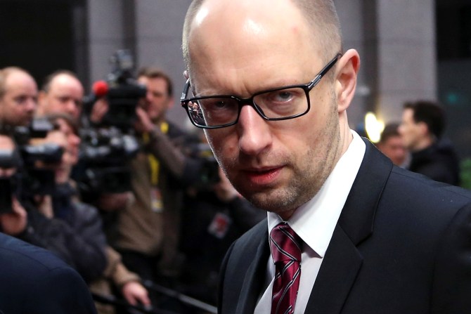 Яценюк: Киев приглашает РФ для проведения «серьезных переговоров». В МИДе отреагировали "на мирную инициативу"