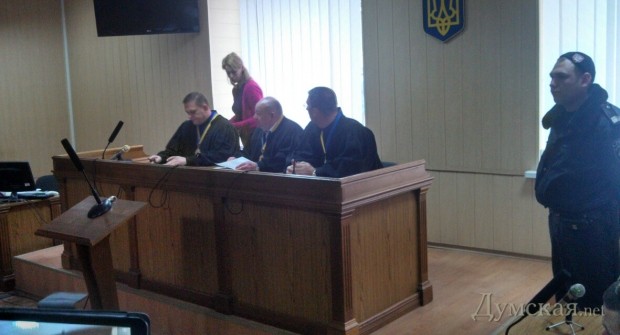 Судебный фарс в Одессе. Судят выживших после резни 2 мая в Доме Профсоюзов Судебный фарс в Одессе. Судят выживших после резни 2 мая в Доме Профсоюзов