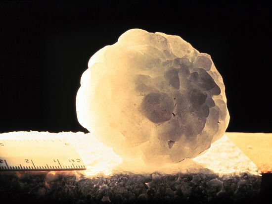 Наказание свыше? В Брисбен пришел супер-шторм: перевёрнутые самолёты и огромный град Наказание свыше? В Брисбен пришел супер-шторм: перевёрнутые самолёты и огромный град