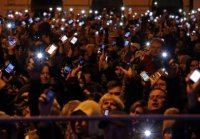 «Начали устраивать венгерский майдан»