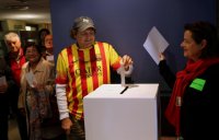 В опросе о суверенитете Каталонии за девять часов приняли участие почти 2 млн человек