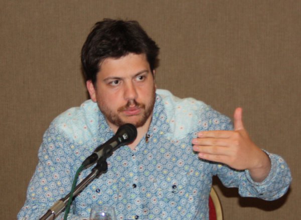 Соратник Навального «засветился» с профессиональным организатором революций 