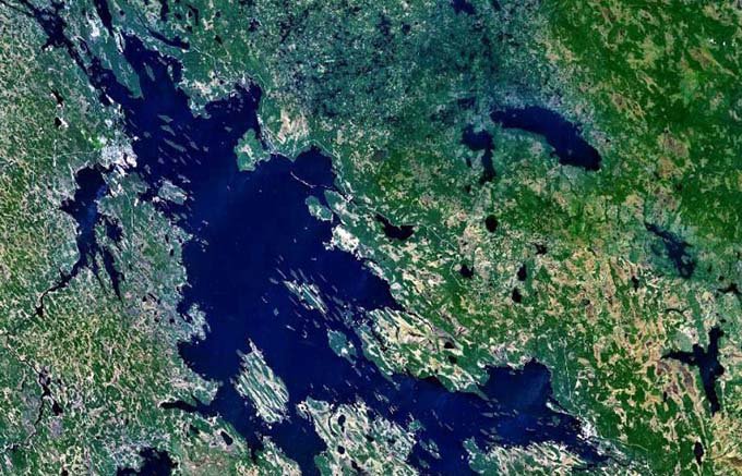 В Карелии упал метеорит В Карелии упал метеорит