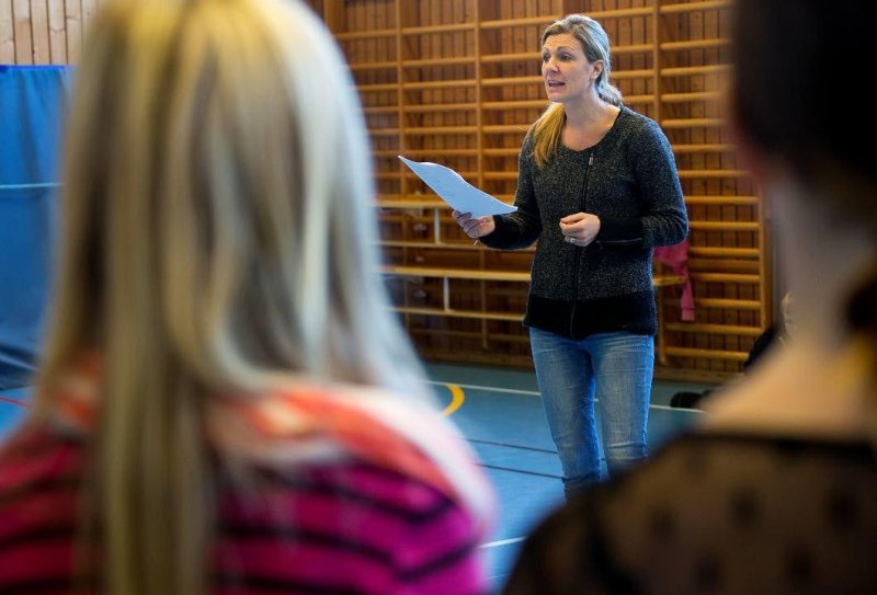 По инициативе учительницы шведский пятиклассник наденет платье и будет Люсией