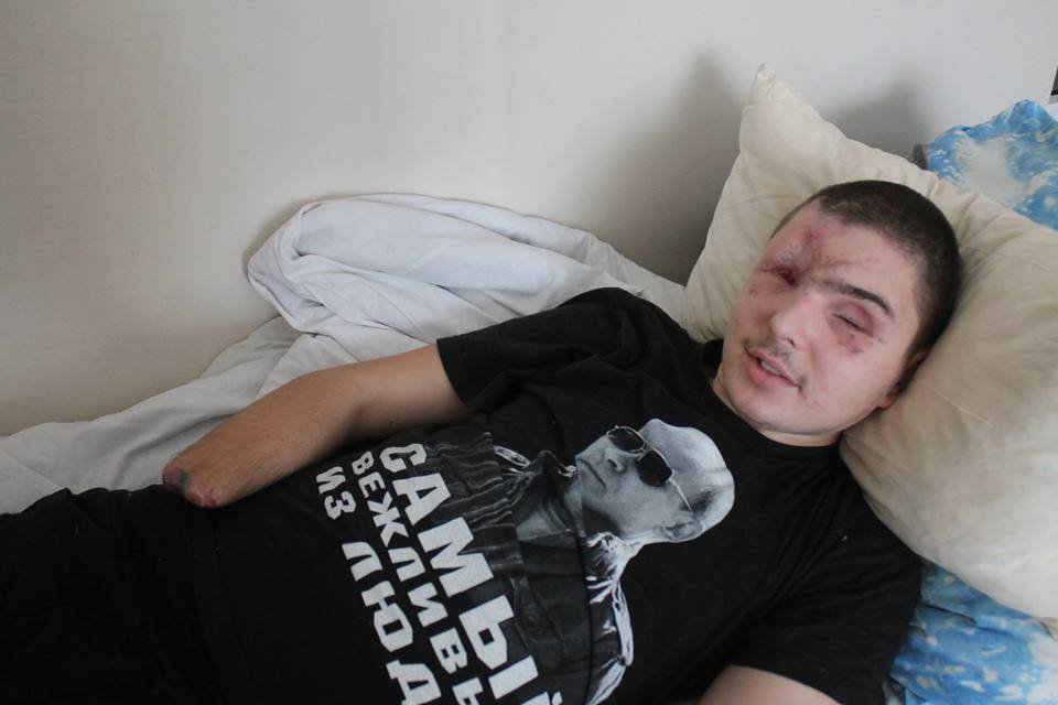 Он встал на защиту Новороссии от взбесившегося Киева. Теперь ему нужна наша поддержка Он встал на защиту Новороссии от взбесившегося Киева. Теперь ему нужна наша поддержка