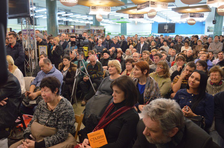 Николай Стариков. Встреча в Буквоеде, 02.12.2014 Николай Стариков. Встреча в Буквоеде, 02.12.2014