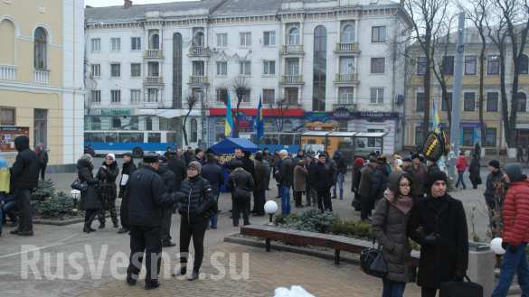 На Украине наконец поняли, что «лалала» — это Порошенко (видео 18+) На Украине наконец поняли, что «лалала» — это Порошенко (видео 18+)