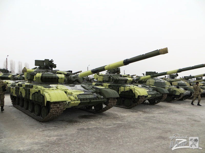 Украинская армия получает новую военную технику Украинская армия получает новую военную технику