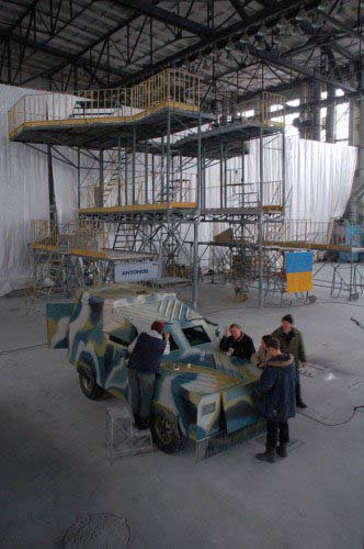 Украинские силовики получат импровизированный бронеавтомобиль от завода «Антонов» Украинские силовики получат импровизированный бронеавтомобиль от завода «Антонов»