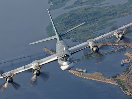 Запад в шоке: на что способен новейший российский бомбардировщик Запад в шоке: на что способен новейший российский бомбардировщик