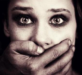 «Укропы» насилуют женщин и «бетонируют» строительной пеной «Укропы» насилуют женщин и «бетонируют» строительной пеной