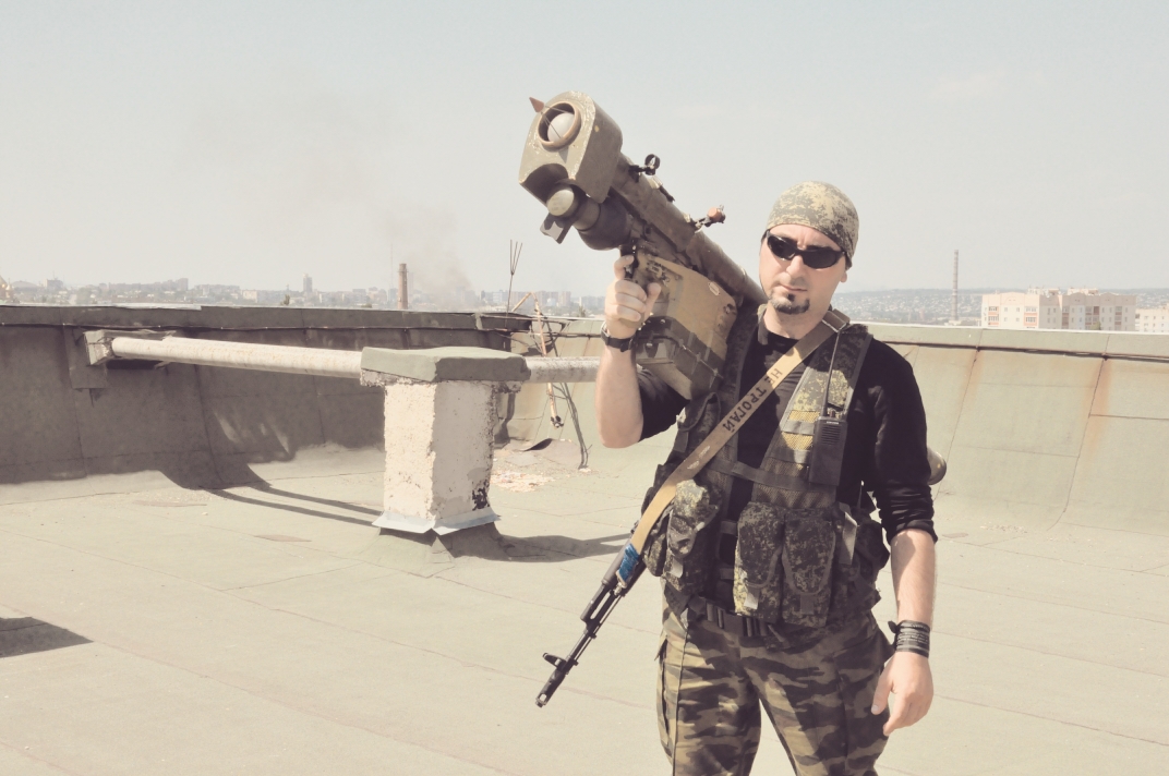 Ополченец с позывным "Ноябрь" сражается за Новороссию. Нужна помощь