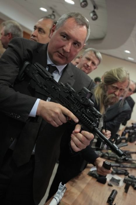 Новейшая российская боевая экипировка типа "Ратник" (фото) Новейшая российская боевая экипировка типа "Ратник" (фото)