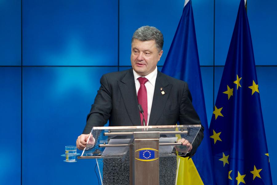 СМИ: Война и западные кредиты превратят Украину во вторую Грецию СМИ: Война и западные кредиты превратят Украину во вторую Грецию