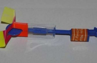 Оккупанты с беспилотников разбрасывают опасные "игрушки" Оккупанты с беспилотников разбрасывают опасные "игрушки"