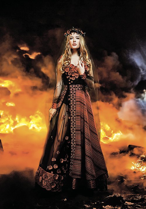 «Невеста войны»: украинка выйдет на конкурсе «Мисс Вселенная» в траурном платье «Невеста войны»: украинка выйдет на конкурсе «Мисс Вселенная» в траурном платье