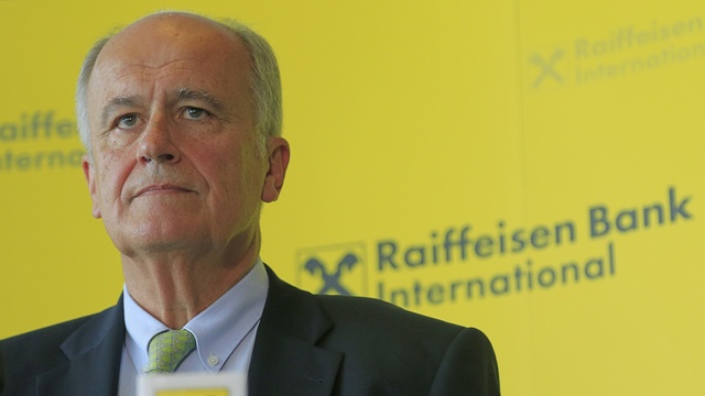 Глава Raiffeisen: Америка будет биться с Путиным до последнего европейца Глава Raiffeisen: Америка будет биться с Путиным до последнего европейца