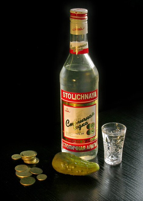 Цену на водку снизят впервые в новейшей истории Цену на водку снизят впервые в новейшей истории