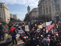 Более 10 тысяч человек вышли в Вашингтоне на митинг против произвола полиции