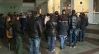 Украина – Крым: поезда остановили на время, а люди идут к границе пешком