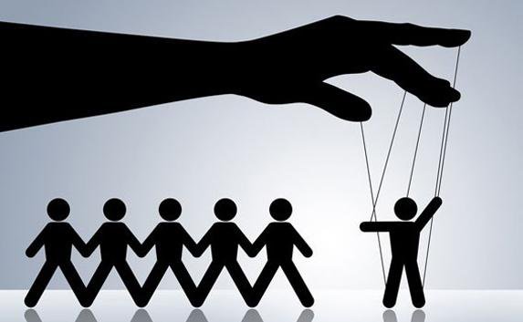 Яценюк, Тягныбок и Кличко устроили избиение майданутых на майдане, обвинив в этом Януковича