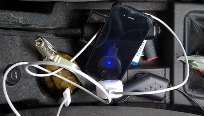 «Здесь люди! Не стреляйте!» «Здесь люди! Не стреляйте!»