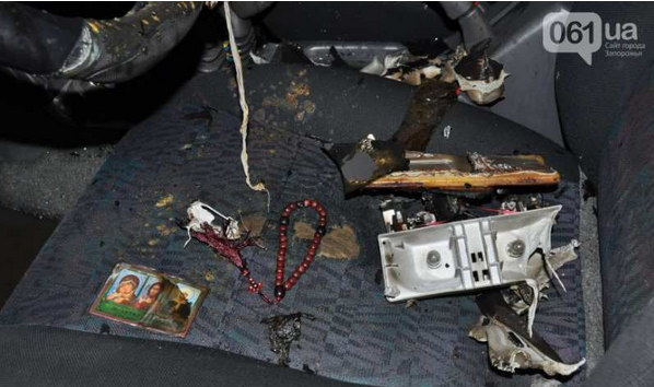 В Запорожье облили горючей смесью и сожгли машину Самообороны