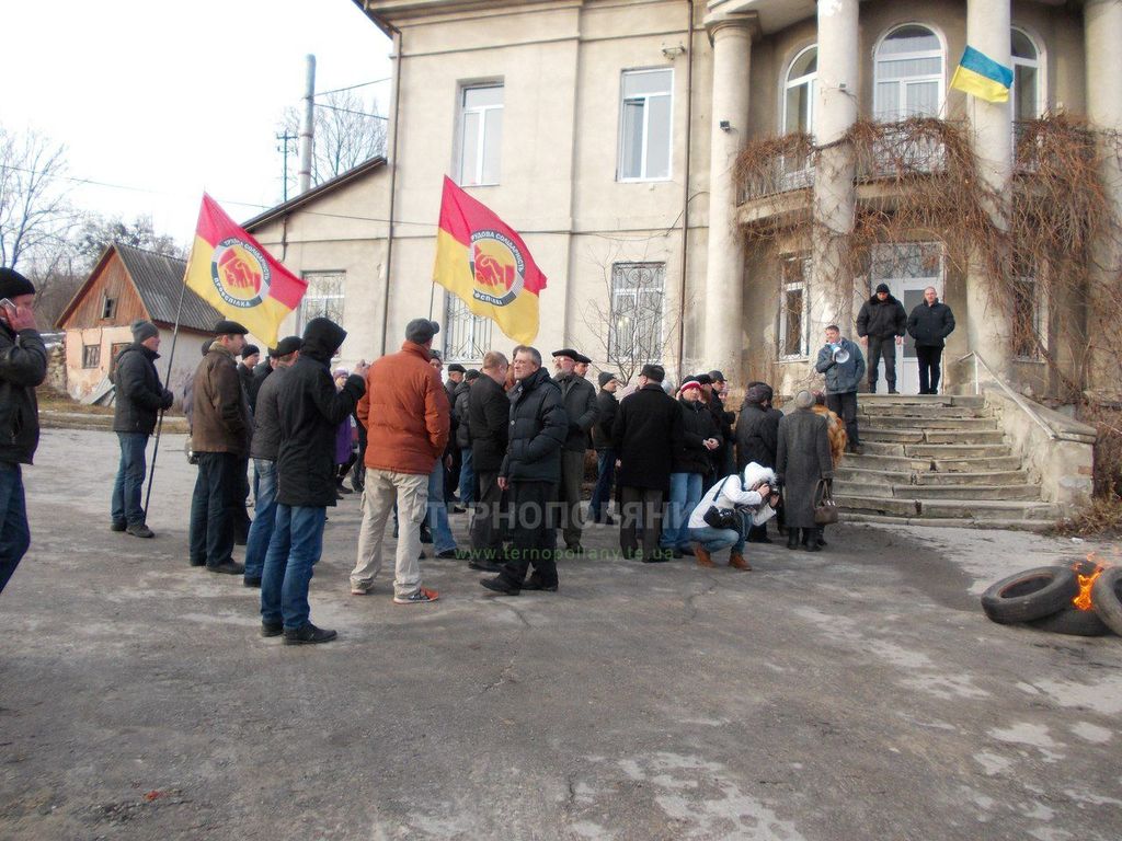 Мусорная люстрация шагает по стране 17-01-2015 Мусорная люстрация шагает по стране 17-01-2015