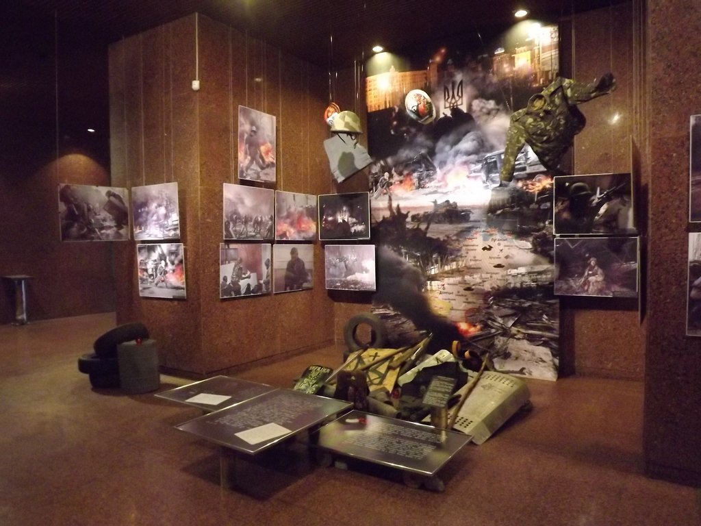 Украинские архивы уже показывают - как русские агрессоры в войнах XX века уничтожали украинцев Украинские архивы уже показывают - как русские агрессоры в войнах XX века уничтожали украинцев