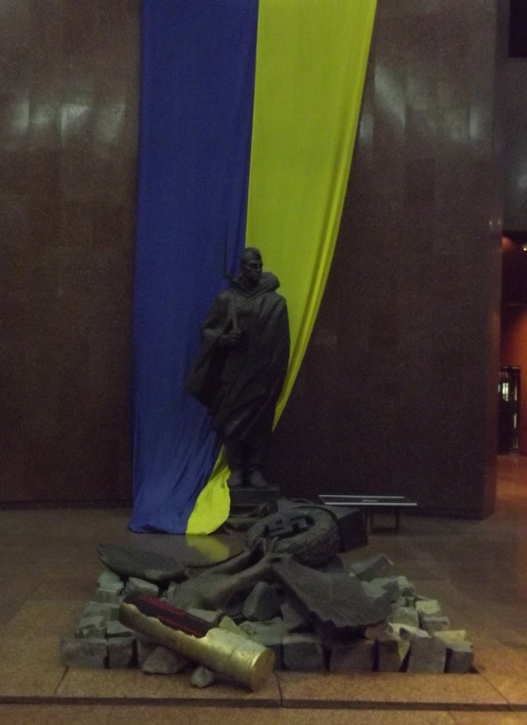 Украинские архивы уже показывают - как русские агрессоры в войнах XX века уничтожали украинцев Украинские архивы уже показывают - как русские агрессоры в войнах XX века уничтожали украинцев