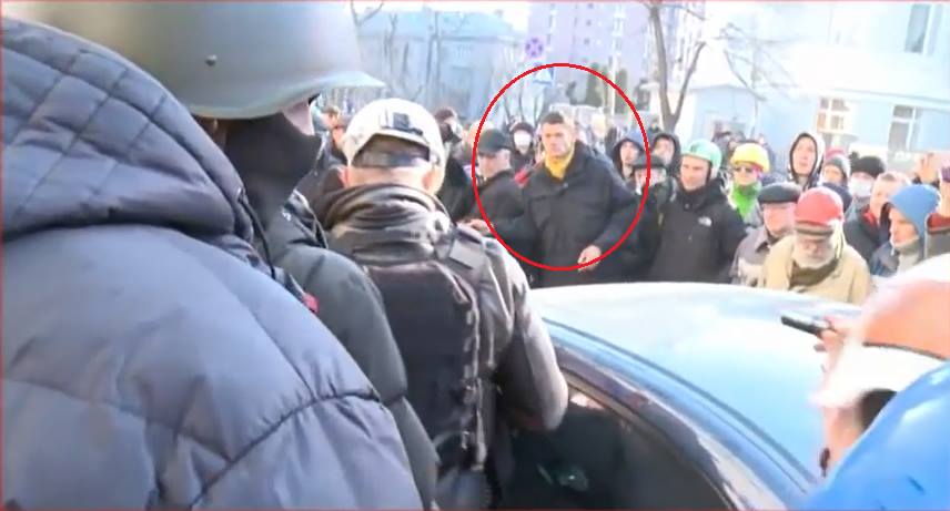 В соцсетях появилось имя снайпера, стрелявшего в "Небесную сотню"