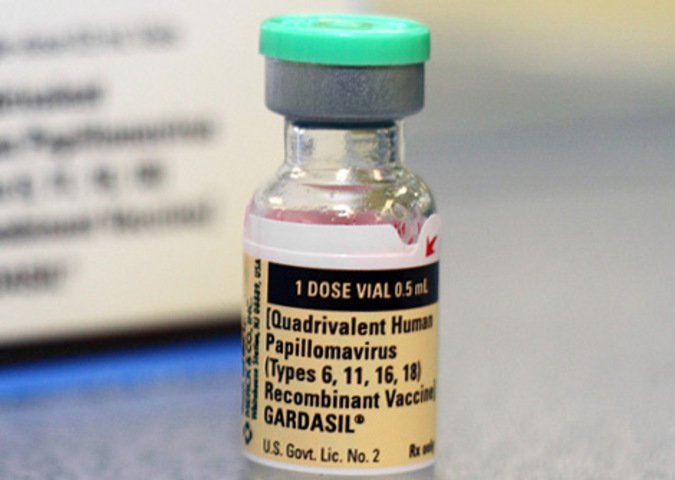 Украинским школьницам колют опасный бесплодием препарат Гардасил из США Украинским школьницам колют опасный бесплодием препарат Гардасил из США