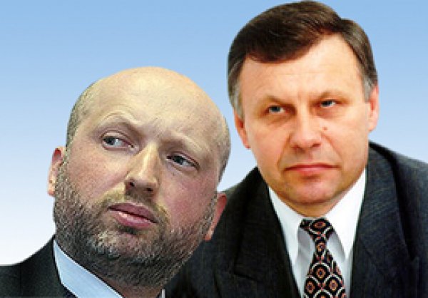 Дурные привычки Турчинова: стройки на братских могилах Дурные привычки Турчинова: стройки на братских могилах