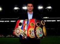 У Кличко отбирают чемпионский пояс