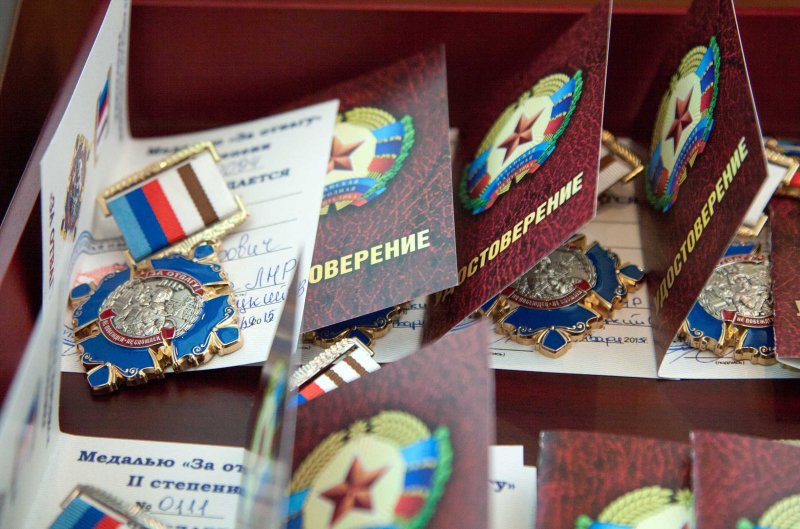 Награды — героям Республики