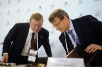 В.Катасонов о Гайдаровском форуме. «Российские власти, словно специально, дразнят народ»