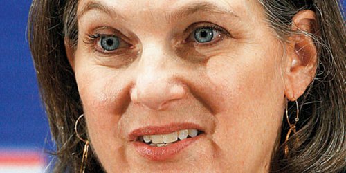 Нуланд предложила НАТО развернуть командные пункты «на линии фронта» с РФ