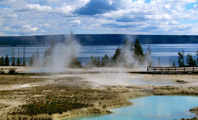 Есть вещи, поважнее кризиса. Это - Йеллоустоун. Вулкан на грани взрыва Есть вещи, поважнее кризиса. Это - Йеллоустоун. Вулкан на грани взрыва