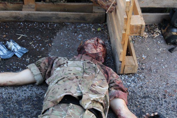 Единственный выживший боец ДНР попавший в плен Правого Сектора под Донецком 12 августа 2014 Единственный выживший боец ДНР попавший в плен Правого Сектора под Донецком 12 августа 2014