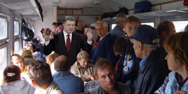 Порошенко в Мюнхене показывал фокус с паспортами Порошенко в Мюнхене показывал фокус с паспортами