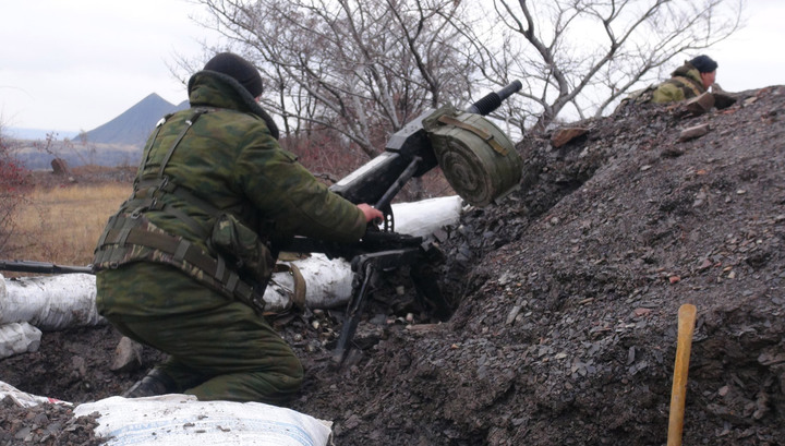 Ополченцы перекрыли поставку боеприпасов в Дебальцевский котел Ополченцы перекрыли поставку боеприпасов в Дебальцевский котел