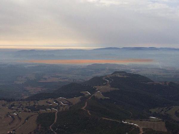 Север Испании после взрыва химзавода накрыло ядовитое облако Север Испании после взрыва химзавода накрыло ядовитое облако