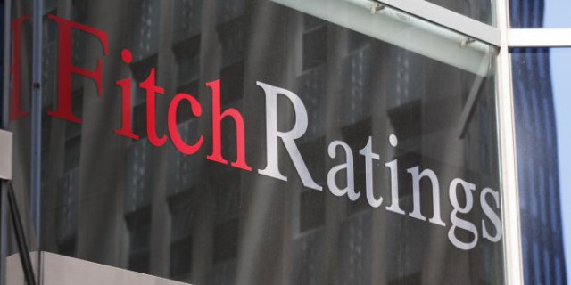 Fitch понизило рейтинг Украины до "мусорного" уровня Fitch понизило рейтинг Украины до "мусорного" уровня