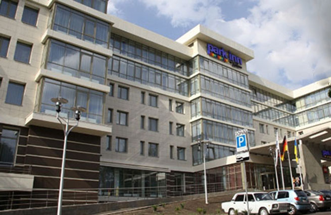 Захарченко: Взрыв в Донецке прогремел в 100 метрах от нас Захарченко: Взрыв в Донецке прогремел в 100 метрах от нас